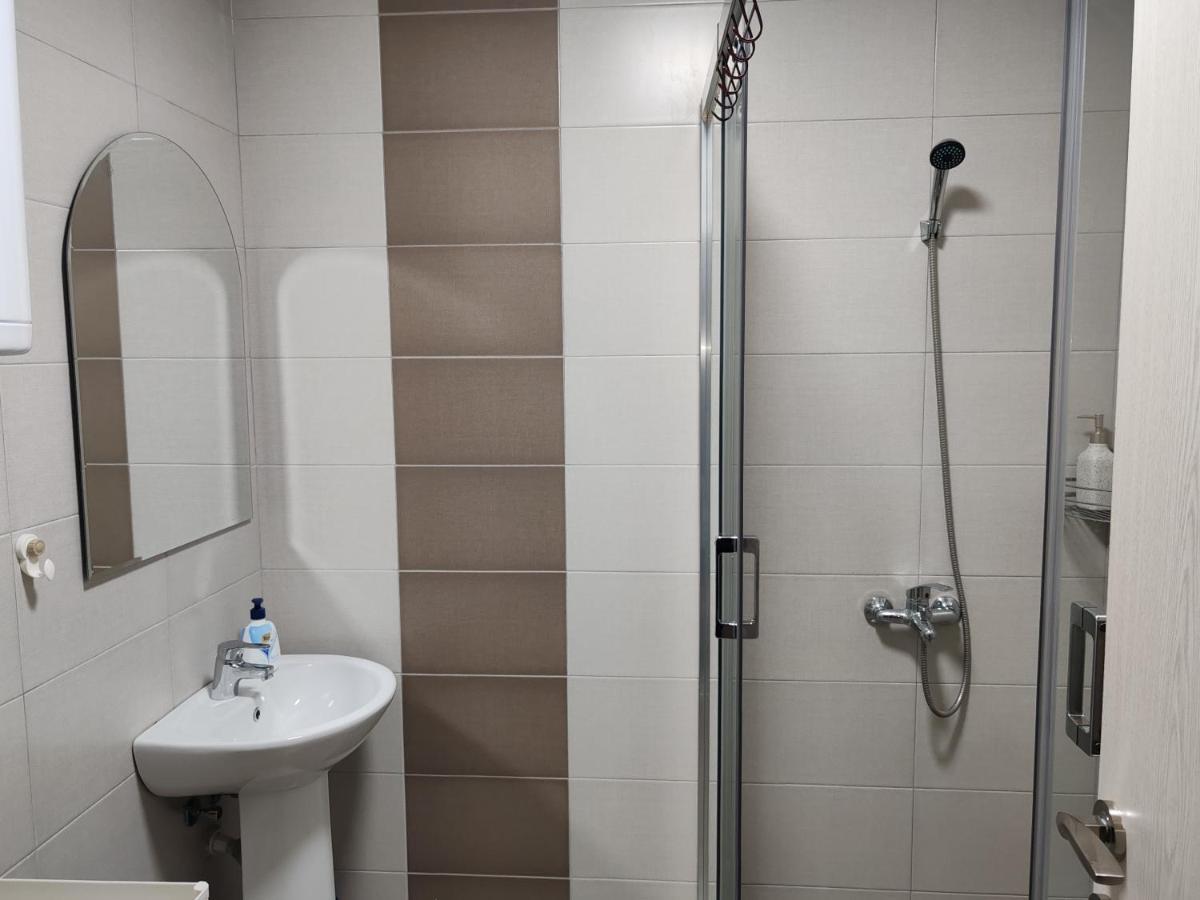 Central Modern Flat M&M Apartments Skopje Luaran gambar