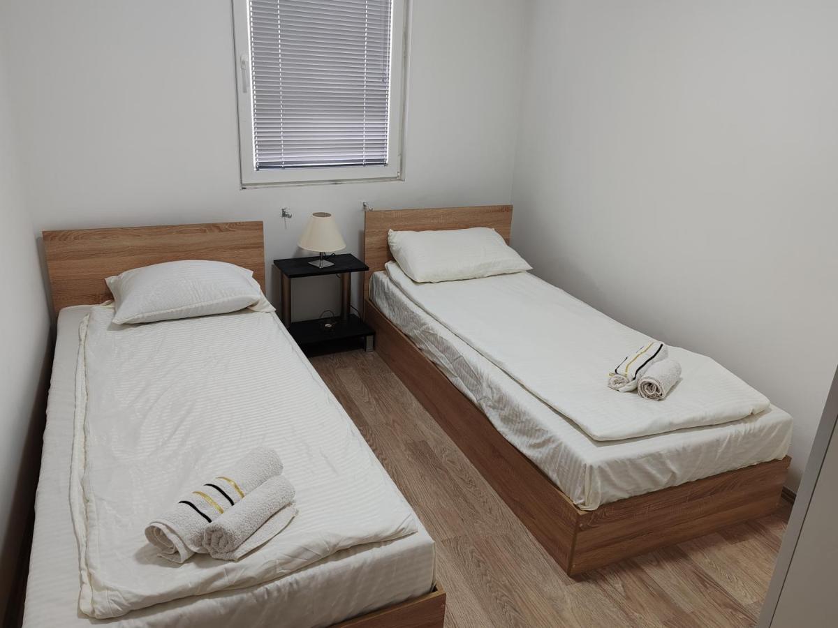 Central Modern Flat M&M Apartments Skopje Luaran gambar