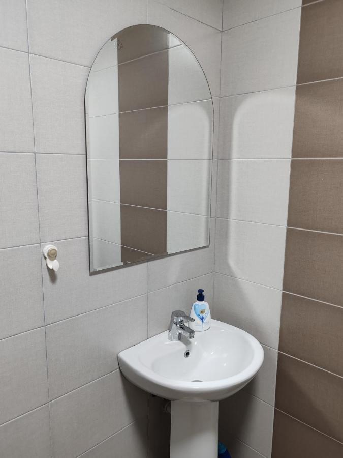 Central Modern Flat M&M Apartments Skopje Luaran gambar