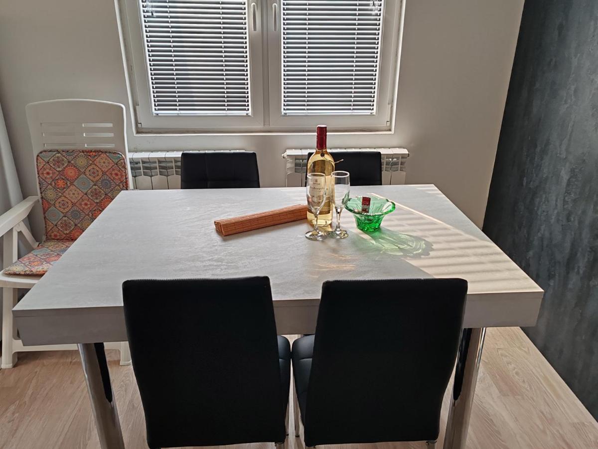 Central Modern Flat M&M Apartments Skopje Luaran gambar