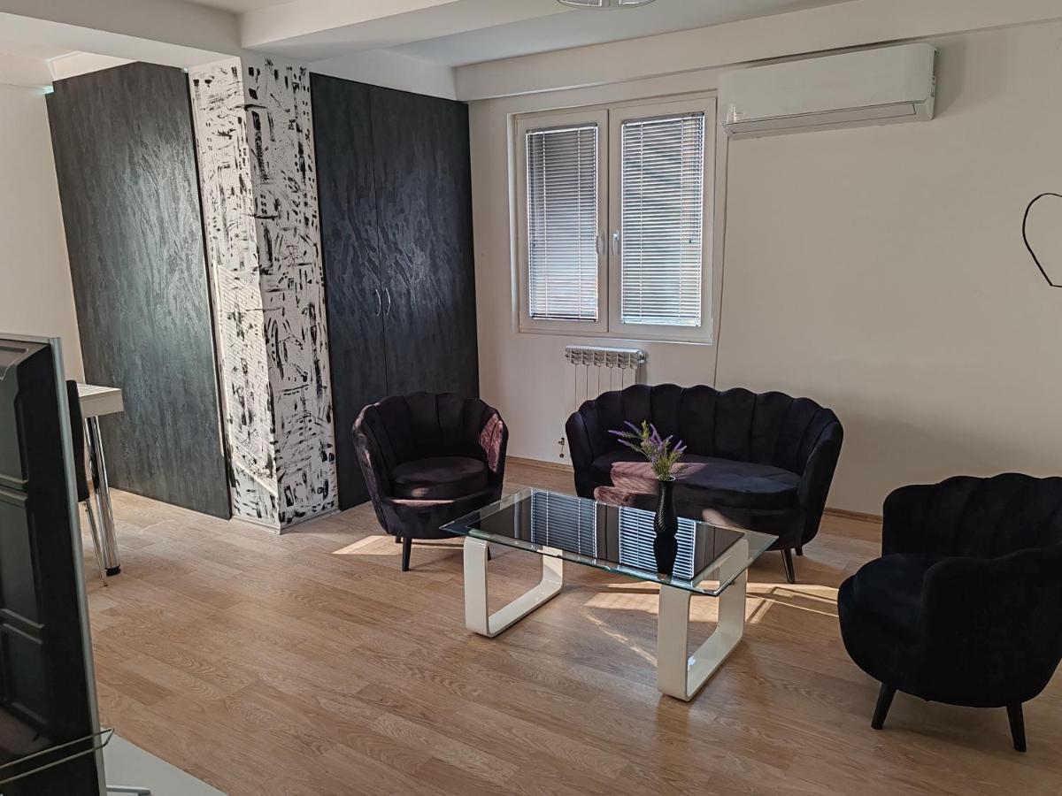 Central Modern Flat M&M Apartments Skopje Luaran gambar