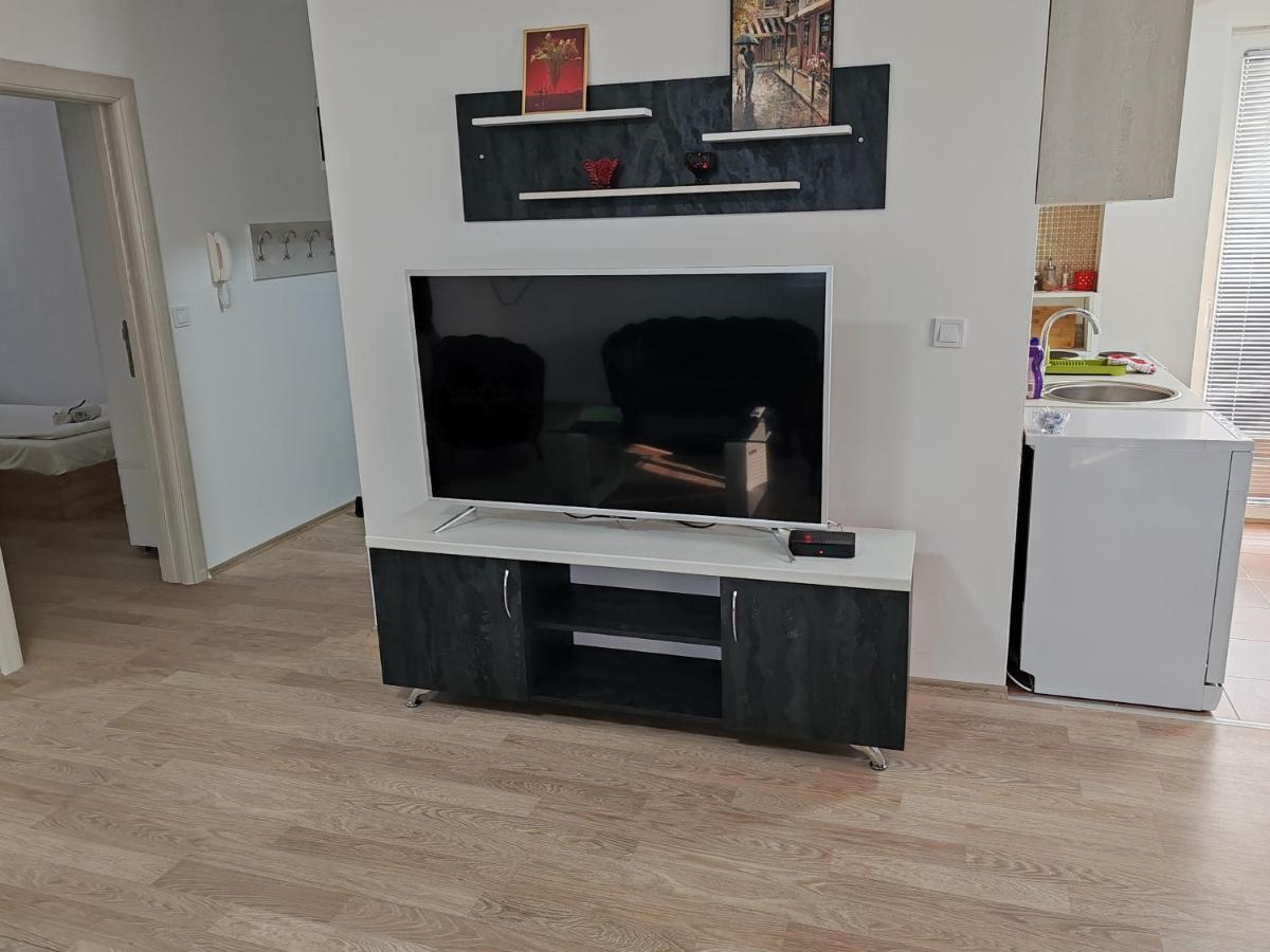Central Modern Flat M&M Apartments Skopje Luaran gambar